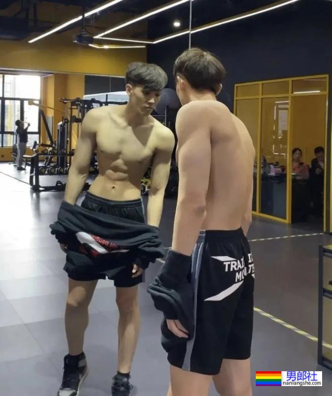 195CM沈阳小哥，身材太棒了 - 51虹马