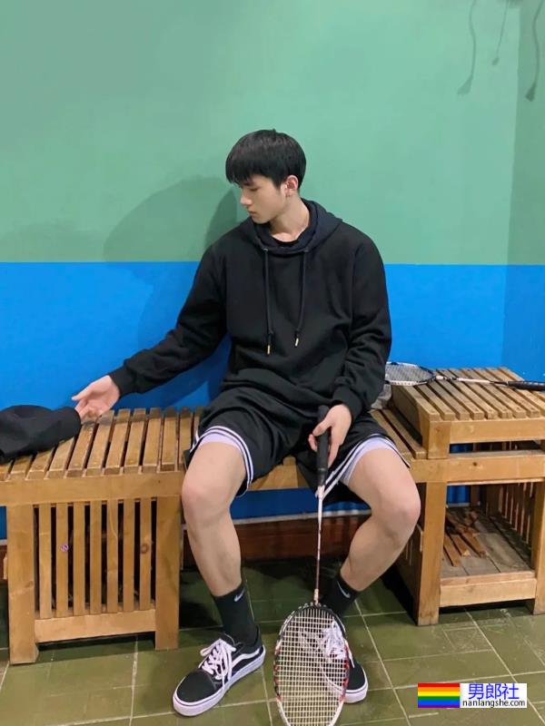 18岁清爽学弟真养眼 - 51虹马