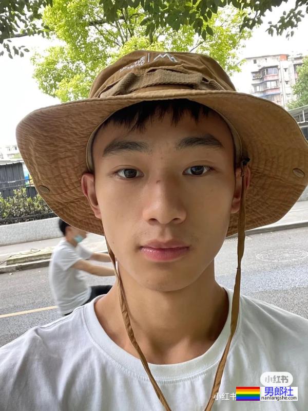 清新瑜伽男孩小哥哥 - 51虹马