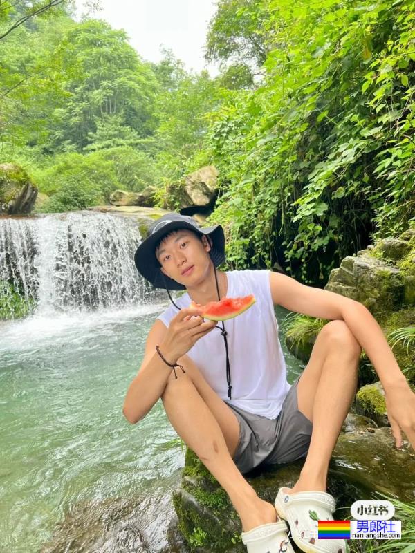 清新瑜伽男孩小哥哥 - 51虹马