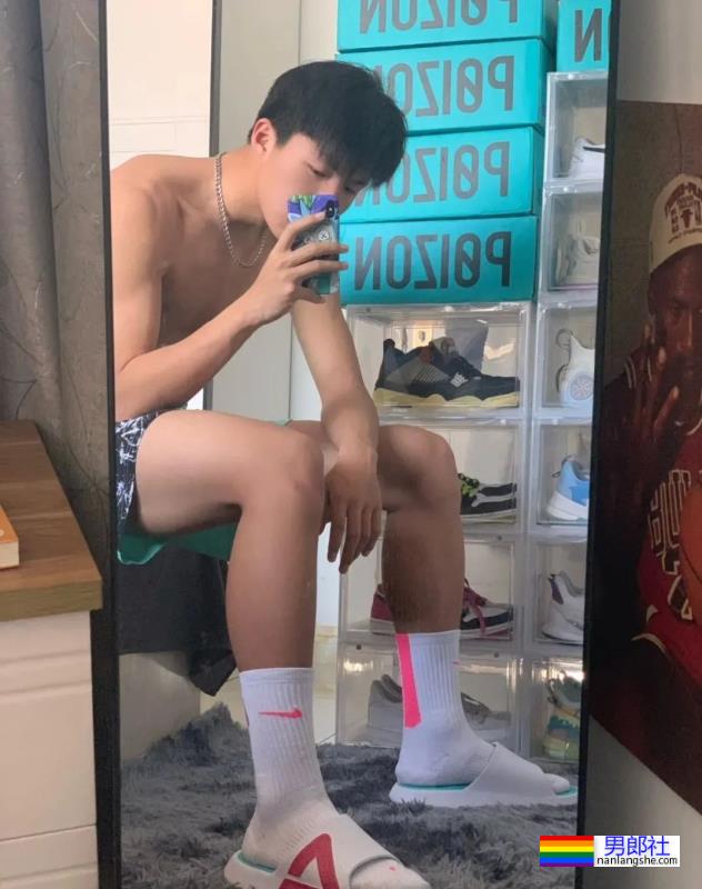 186CM 体育生-51虹马