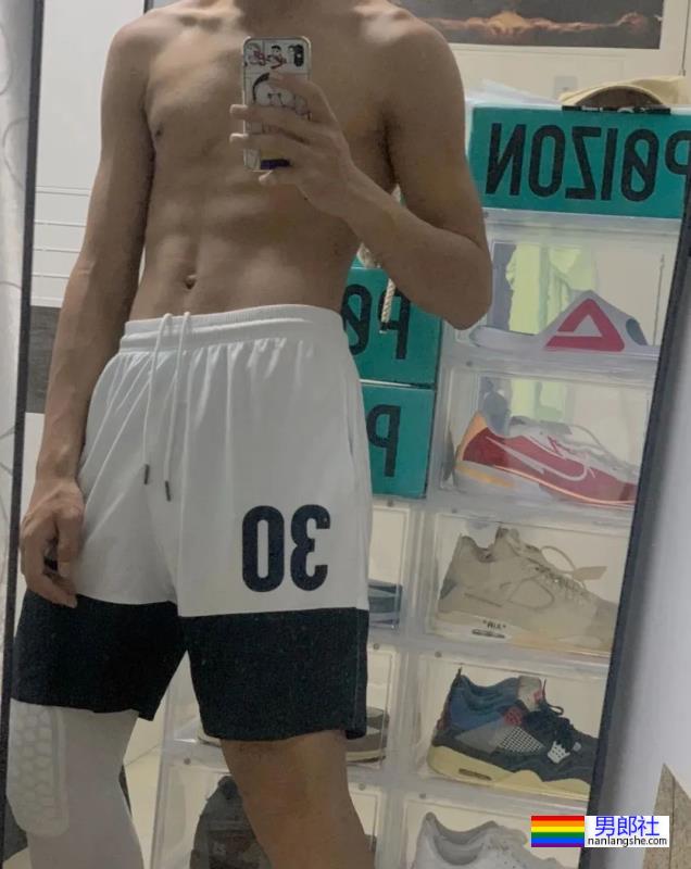 186CM 体育生 - 51虹马