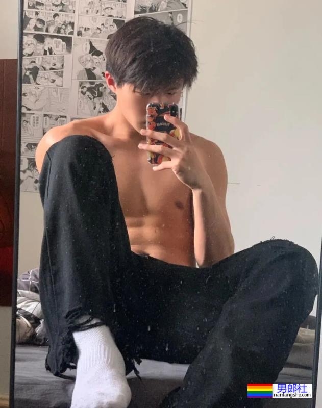 186CM 体育生 - 51虹马