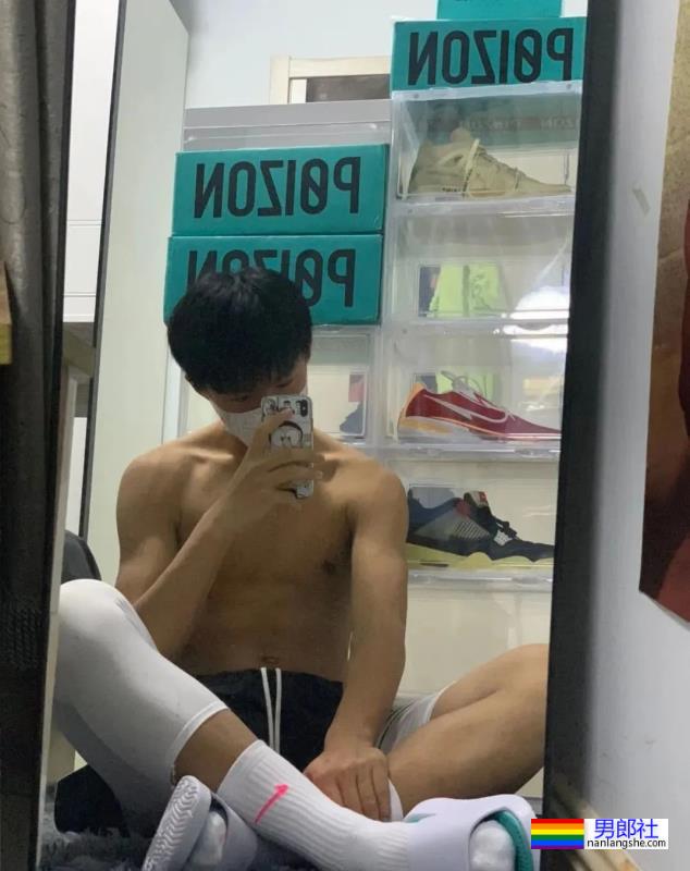 186CM 体育生 - 51虹马