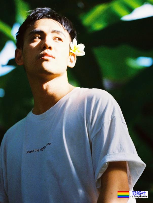 毛若懿最新硬照一览!如今网红帅哥都跑去西双版纳出片了? - 51虹马 毛若懿最新硬照一览!如今网红帅哥都跑去西双版纳出片了? - 51虹马