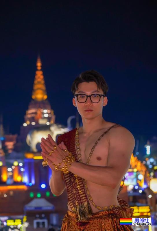 毛若懿最新硬照一览!如今网红帅哥都跑去西双版纳出片了? - 51虹马 毛若懿最新硬照一览!如今网红帅哥都跑去西双版纳出片了? - 51虹马