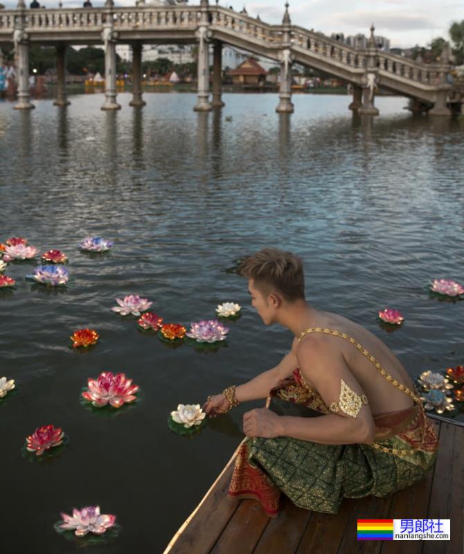 毛若懿最新硬照一览!如今网红帅哥都跑去西双版纳出片了? - 51虹马 毛若懿最新硬照一览!如今网红帅哥都跑去西双版纳出片了? - 51虹马