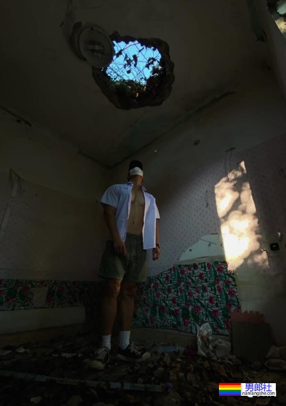 毛若懿最新硬照一览!如今网红帅哥都跑去西双版纳出片了? - 51虹马 毛若懿最新硬照一览!如今网红帅哥都跑去西双版纳出片了? - 51虹马