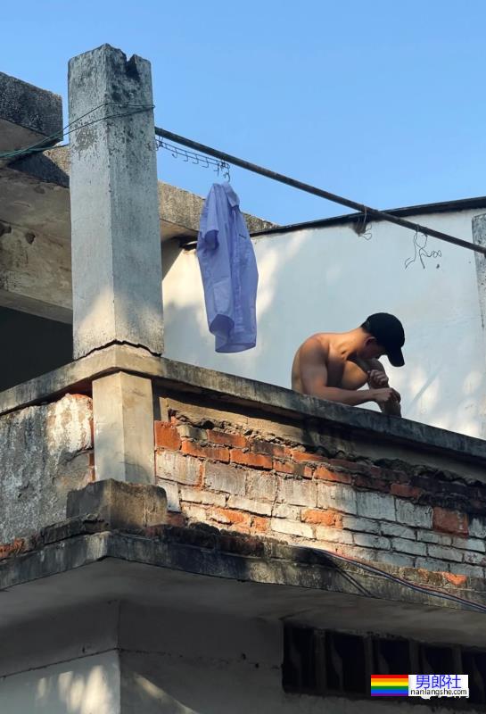 毛若懿最新硬照一览!如今网红帅哥都跑去西双版纳出片了? - 51虹马 毛若懿最新硬照一览!如今网红帅哥都跑去西双版纳出片了? - 51虹马