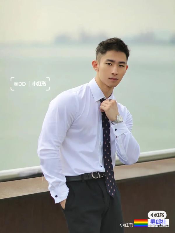 肌肉鲜肉 - 51虹马