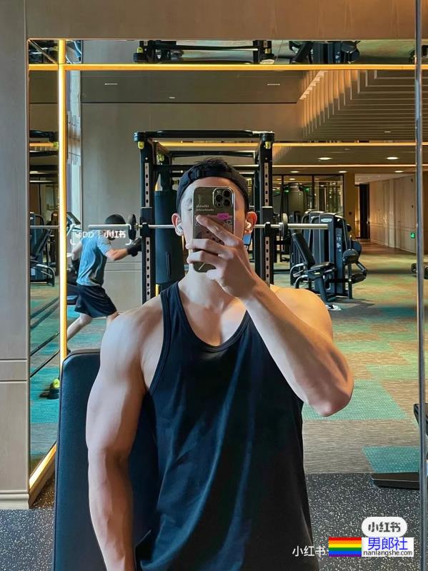 肌肉鲜肉 - 51虹马