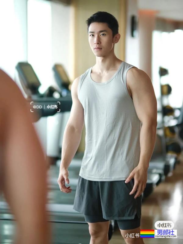 肌肉鲜肉 - 51虹马