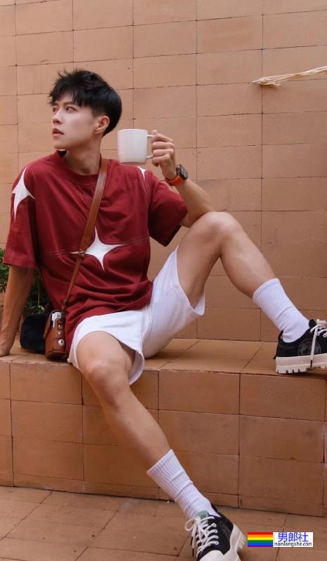 鲜肉弟弟，很清凉 - 51虹马