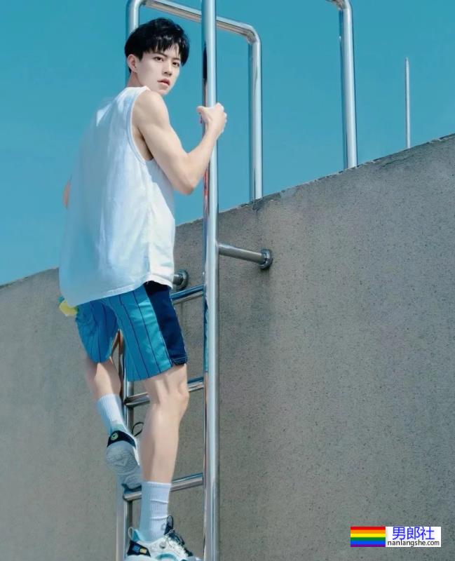 鲜肉弟弟，很清凉 - 51虹马