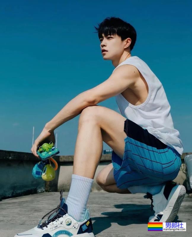 鲜肉弟弟，很清凉 - 51虹马