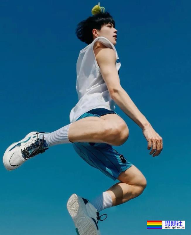 鲜肉弟弟，很清凉 - 51虹马