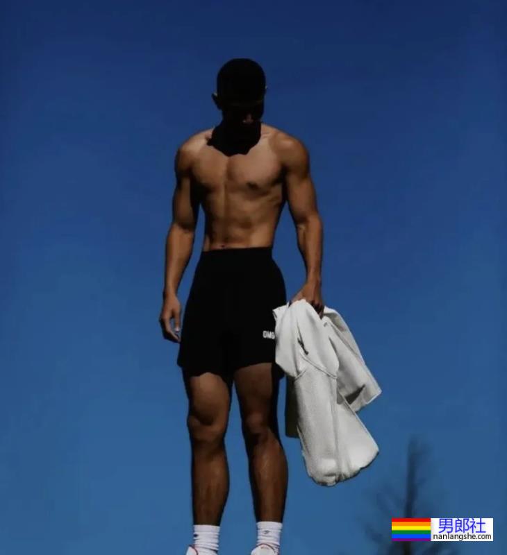 筋肉体育生小哥 - 51虹马