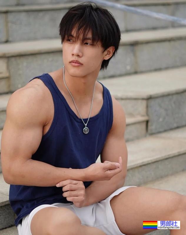 长腿薄肌小哥哥 - 51虹马