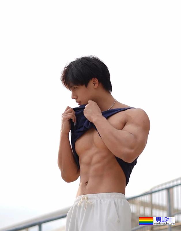 长腿薄肌小哥哥 - 51虹马