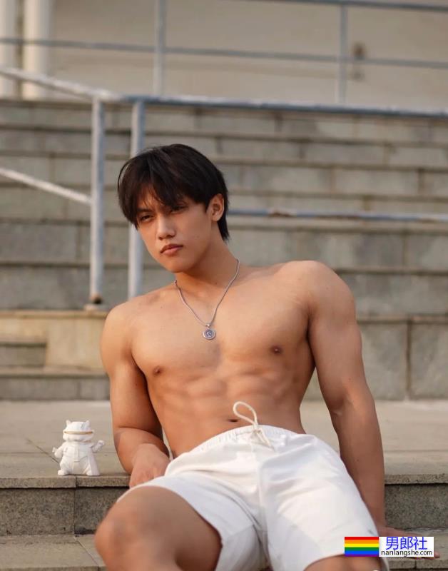 长腿薄肌小哥哥 - 51虹马