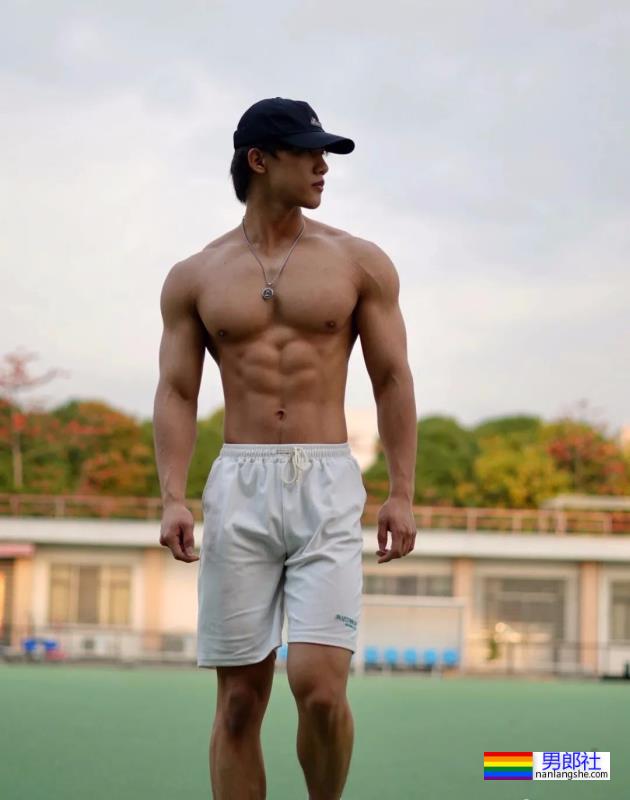 长腿薄肌小哥哥 - 51虹马