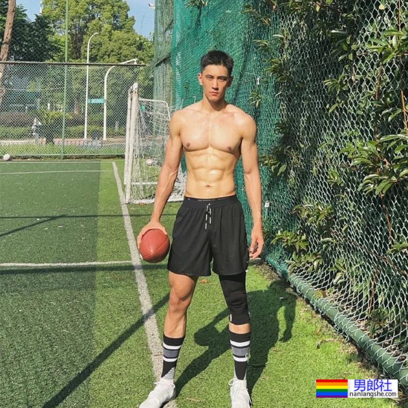 曾经星健身的“头牌”网红健身教练朱宦霖,如今变怎样了? - 51虹马 曾经星健身的“头牌”网红健身教练朱宦霖,如今变怎样了? - 51虹马