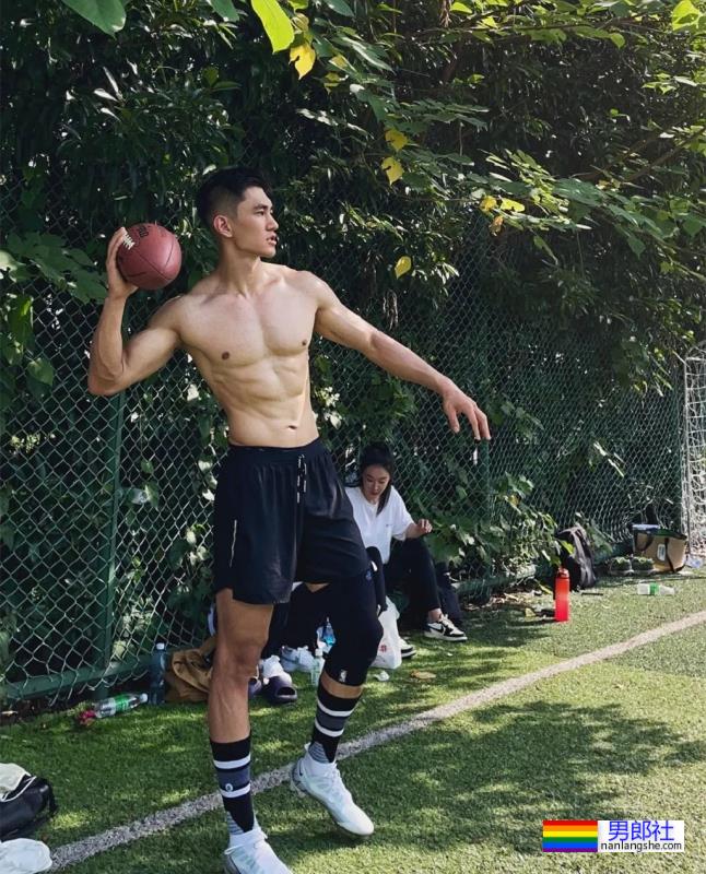 曾经星健身的“头牌”网红健身教练朱宦霖,如今变怎样了? - 51虹马 曾经星健身的“头牌”网红健身教练朱宦霖,如今变怎样了? - 51虹马