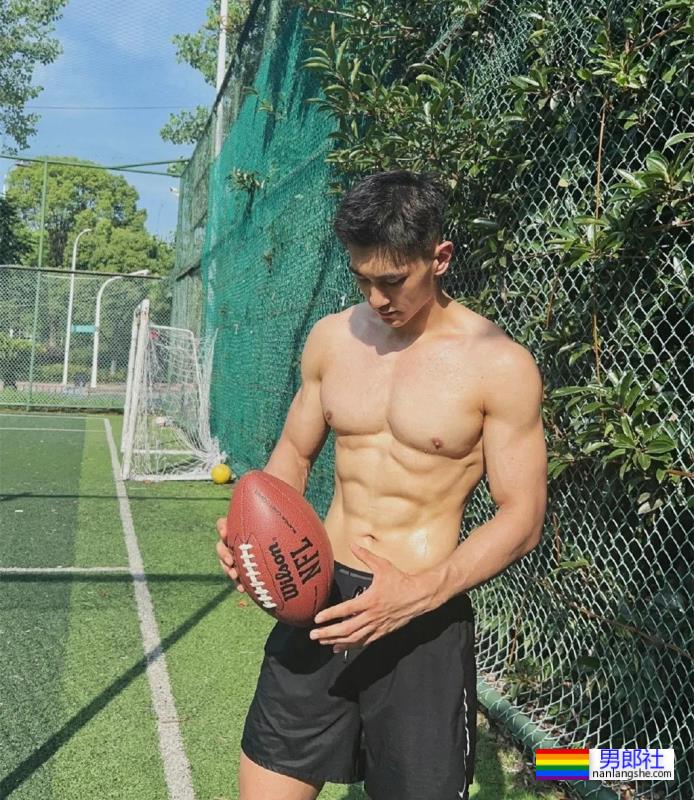 曾经星健身的“头牌”网红健身教练朱宦霖,如今变怎样了? - 51虹马 曾经星健身的“头牌”网红健身教练朱宦霖,如今变怎样了? - 51虹马