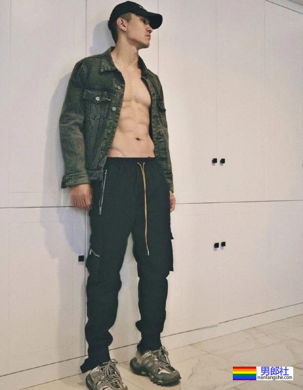 曾经星健身的“头牌”网红健身教练朱宦霖,如今变怎样了? - 51虹马 曾经星健身的“头牌”网红健身教练朱宦霖,如今变怎样了? - 51虹马