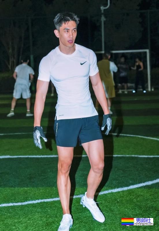 曾经星健身的“头牌”网红健身教练朱宦霖,如今变怎样了? - 51虹马 曾经星健身的“头牌”网红健身教练朱宦霖,如今变怎样了? - 51虹马