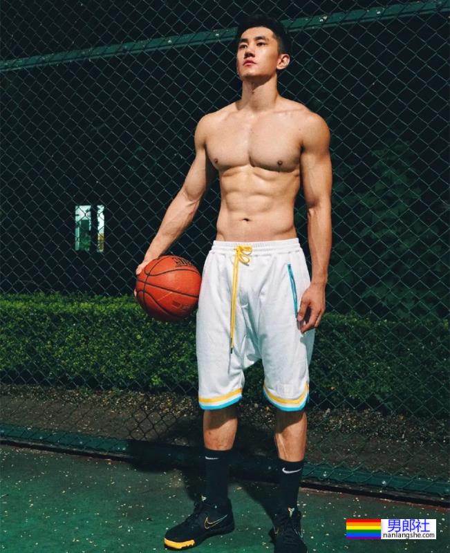 曾经星健身的“头牌”网红健身教练朱宦霖,如今变怎样了? - 51虹马 曾经星健身的“头牌”网红健身教练朱宦霖,如今变怎样了? - 51虹马