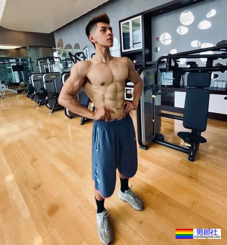 参加《非诚勿扰》被疯抢的西安体院男生,184CM的陕北汉子怎么样了呢? - 51虹马 参加《非诚勿扰》被疯抢的西安体院男生,184CM的陕北汉子怎么样了呢? - 51虹马