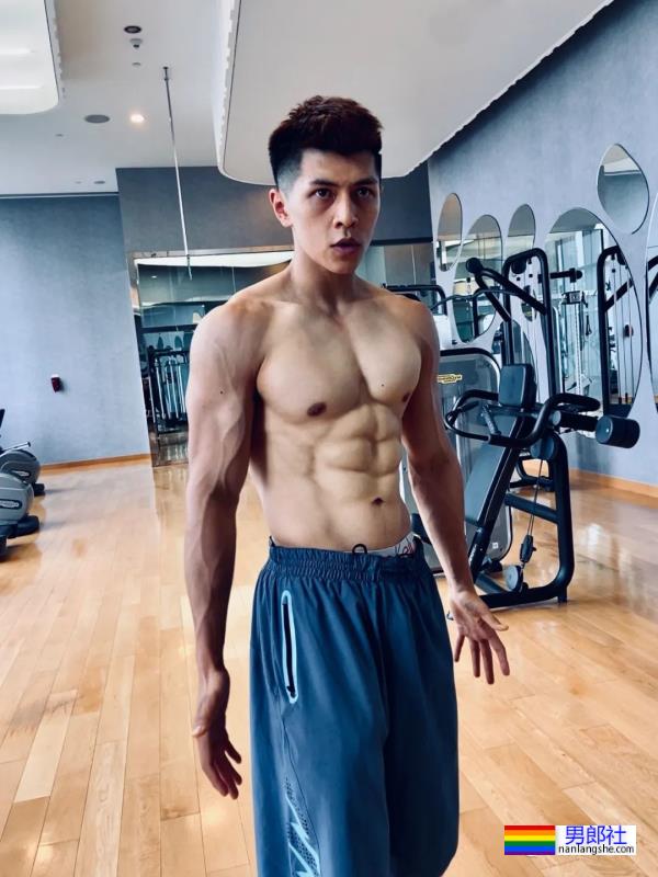 参加《非诚勿扰》被疯抢的西安体院男生,184CM的陕北汉子怎么样了呢? - 51虹马 参加《非诚勿扰》被疯抢的西安体院男生,184CM的陕北汉子怎么样了呢? - 51虹马