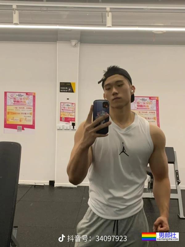 四位男孩 - 51虹马