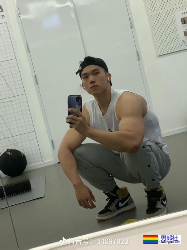 四位男孩 - 51虹马