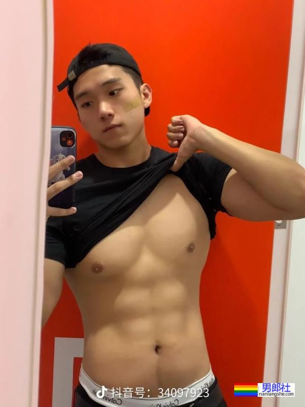 四位男孩 - 51虹马