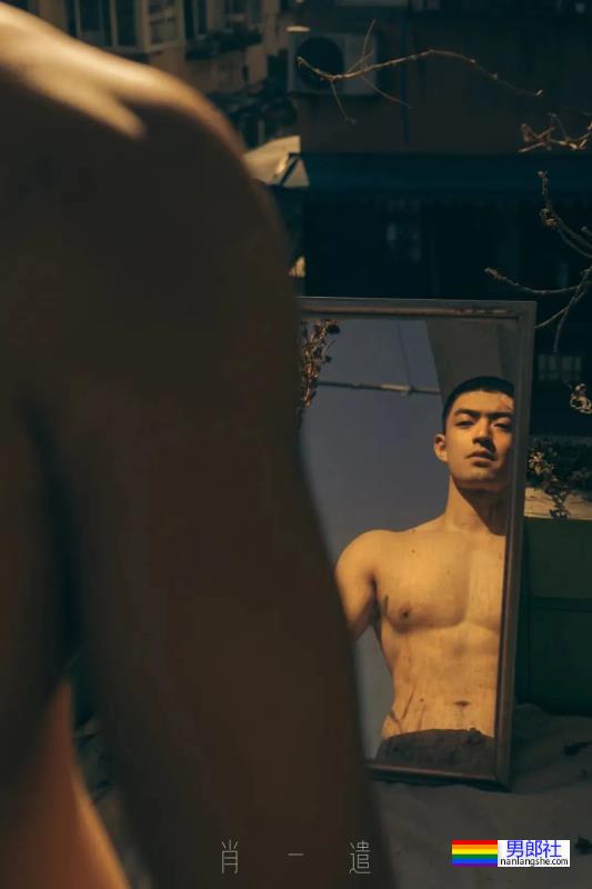 肖一遣最新写真绝了，这摔跤服小哥谁看了能抵抗得了！ - 51虹马