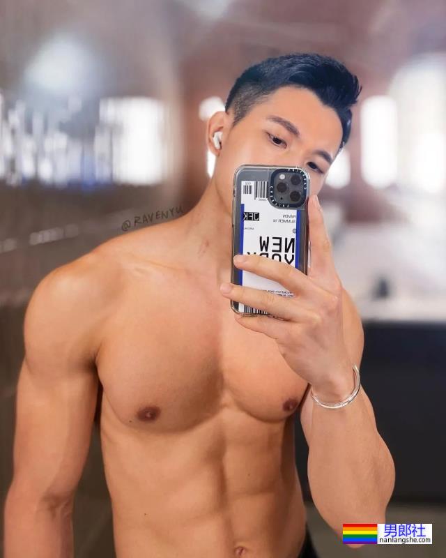 蜘蛛服紧身衣小哥找到了，大长腿公狗腰太色气！ - 51虹马