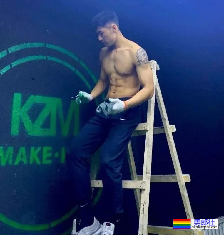 灰裤子东北小哥,身高186CM,太帅了! - 51虹马 灰裤子东北小哥,身高186CM,太帅了! - 51虹马