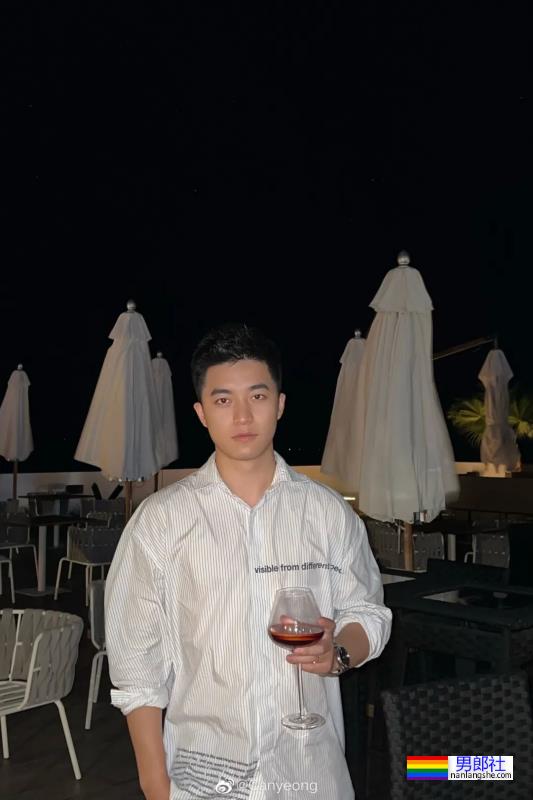 帅气小哥 - 51虹马