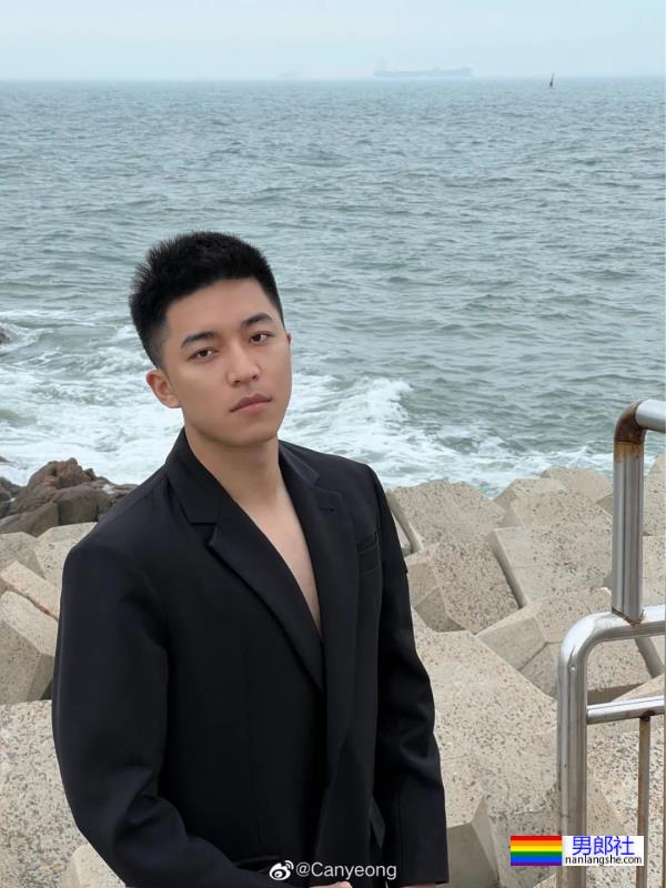 帅气小哥 - 51虹马