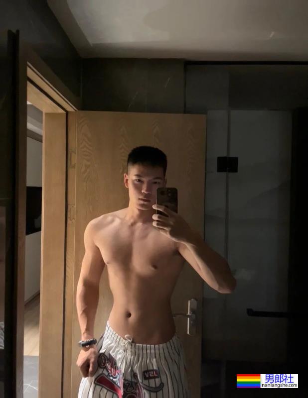 帅气小哥 - 51虹马