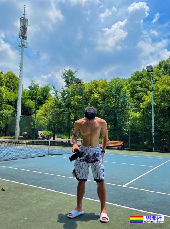 帅气小哥 - 51虹马