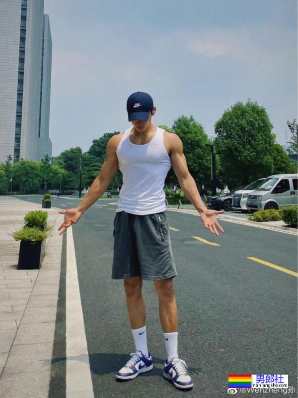 帅气小哥 - 51虹马