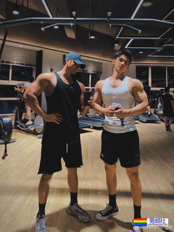 帅气小哥 - 51虹马