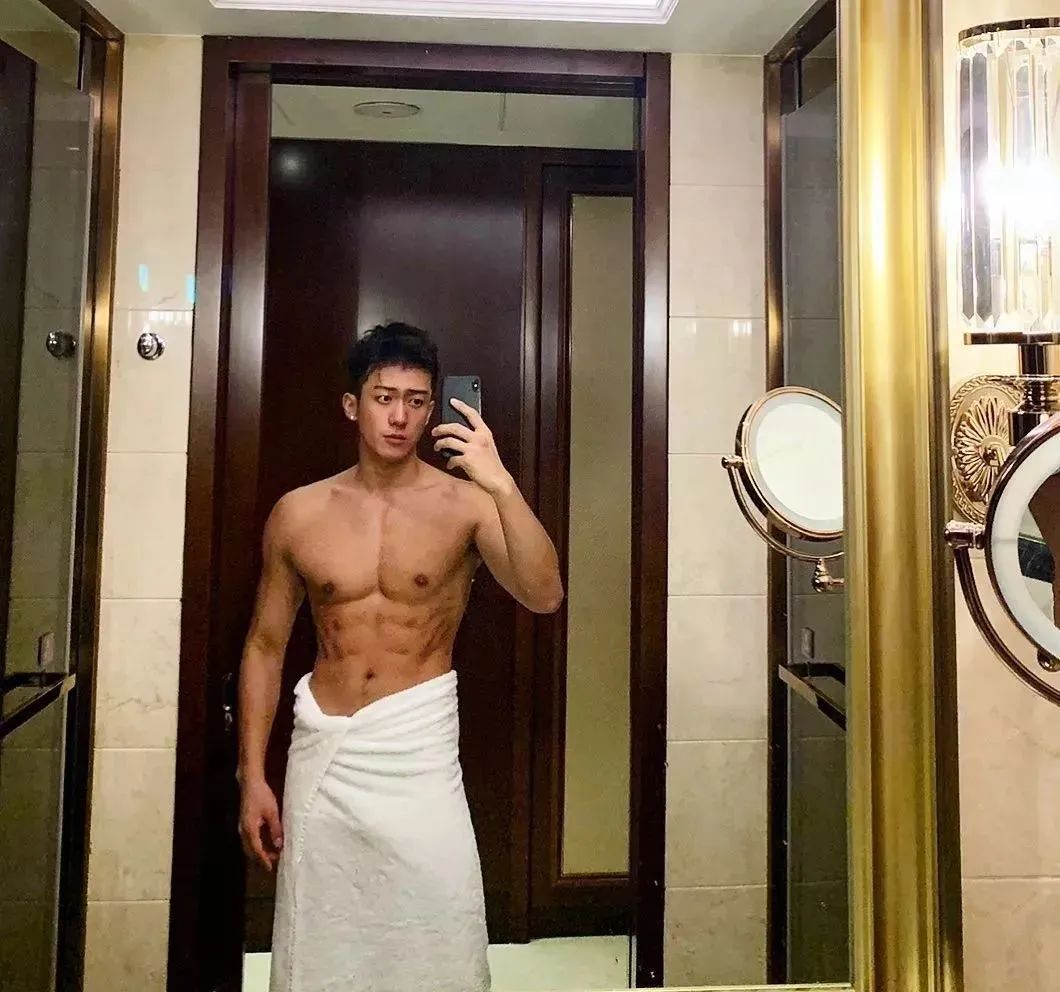 身高189cm的大长腿肌肉帅哥 - 51虹马