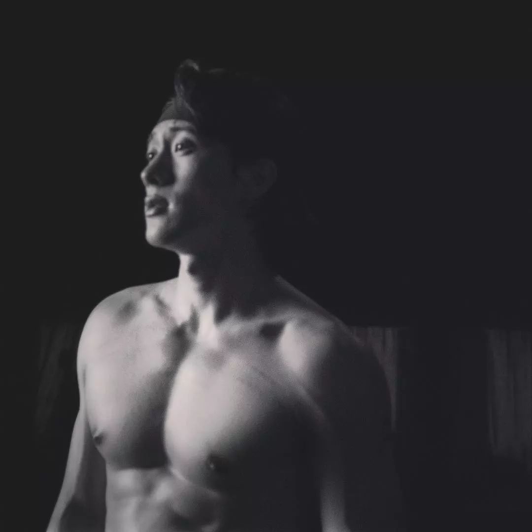 身高189cm的大长腿肌肉帅哥 - 51虹马