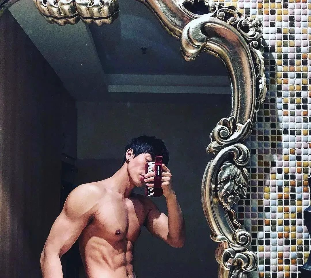 身高189cm的大长腿肌肉帅哥 - 51虹马