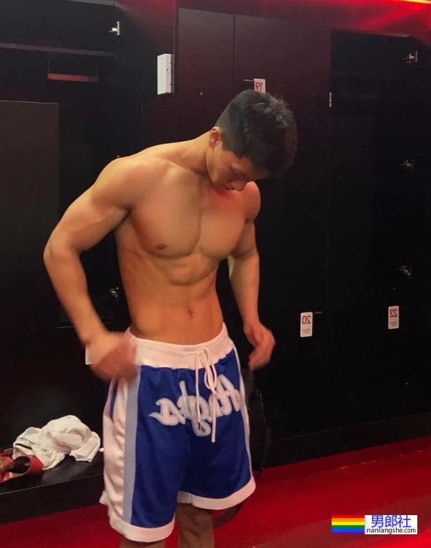 188cm健身博主，六块腹肌真结实！-51虹马