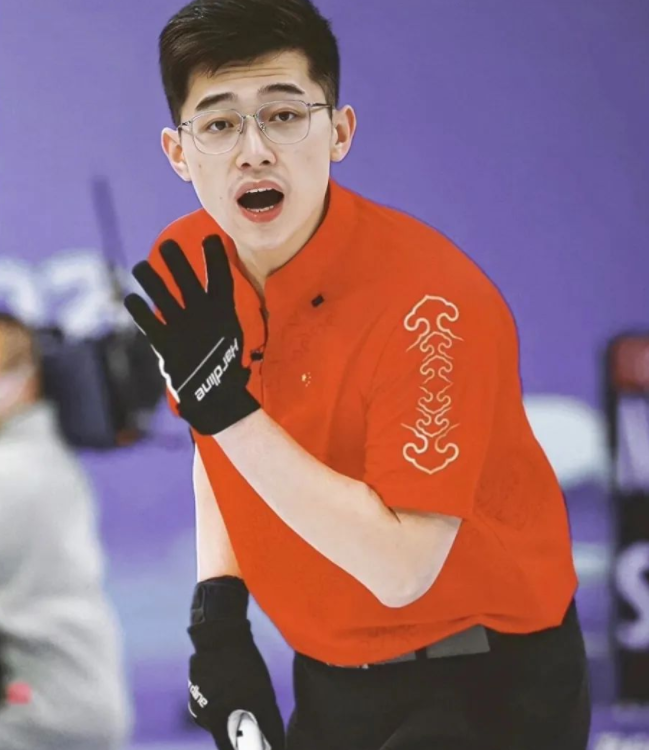 喊拍真拍啊！许静韬脱了拍写真登各大杂志！ - 51虹马